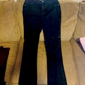Women’s black St. John’s Bay bootcut jeans sz 6